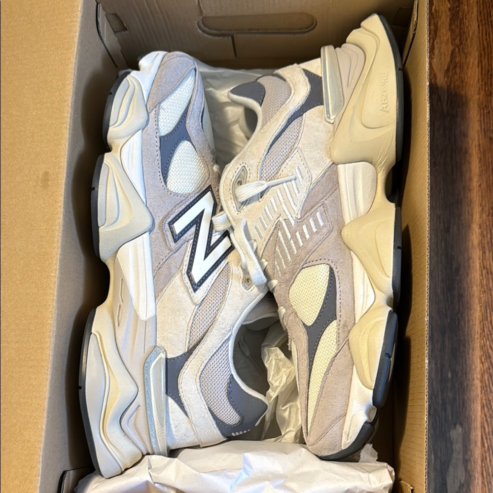Men’s New Balance 9060 “Grey Beige” size 12